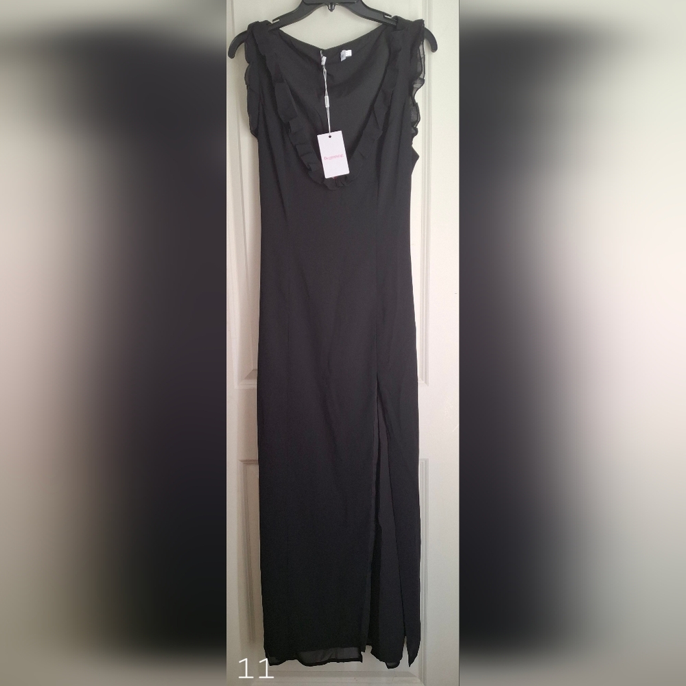 Beginning ruffle sleeveless womems maxidress size 10 formal luxury sexy romantic